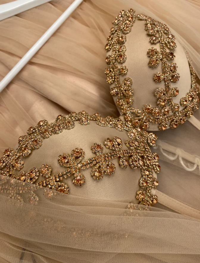 Tulle Prom Gown Evening Wedding Dress Cocktail Sweetheart Neckline Beaded Prom Dress S872