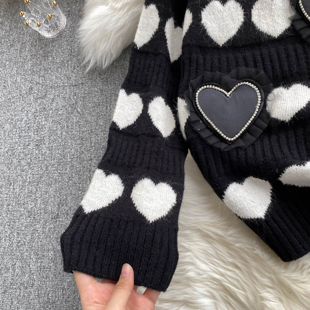 Lovely knitted heart-shaped long-sleeved sweater S596