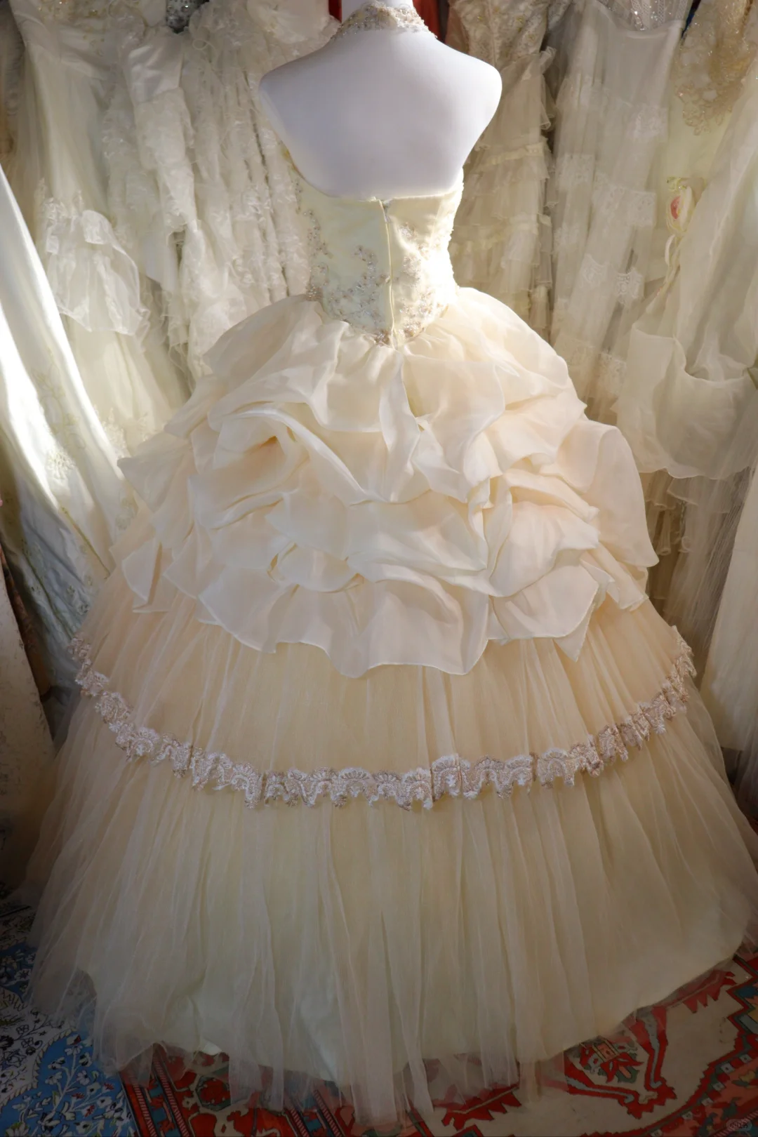 A Line Halter Vintage Long Wedding Dresses Princess Bridal Gown        S6884