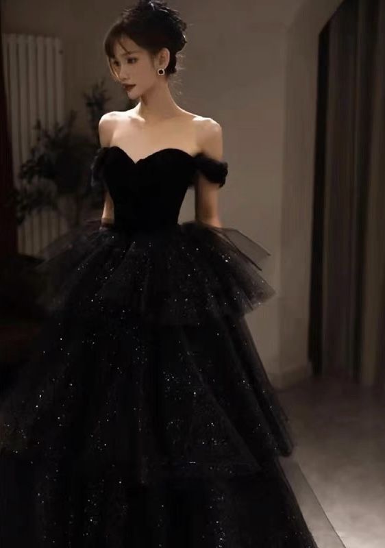 Off-Shoulder Dress, Elegant Black Evening Gown for Prom or Wedding       S6416