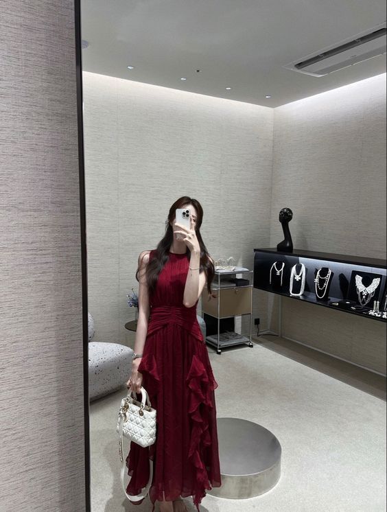 A line Scoop Sleeveless Burgundy Long Prom Dress        S6108