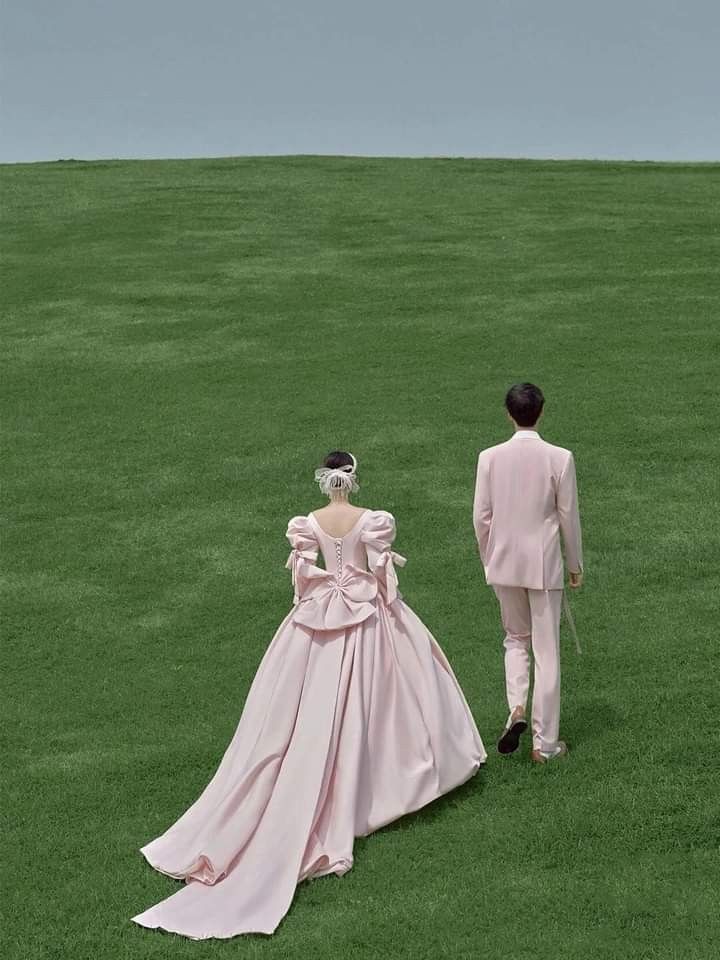 Ball Gown Wedding Dresses Elegant Court Bridal Gown Bow Lace Up Back Long Puffy Sleeves Vintage Bride Dress         S6489