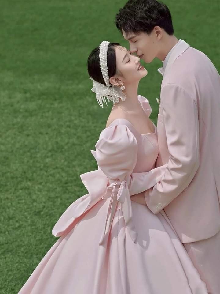 Ball Gown Wedding Dresses Elegant Court Bridal Gown Bow Lace Up Back Long Puffy Sleeves Vintage Bride Dress         S6489