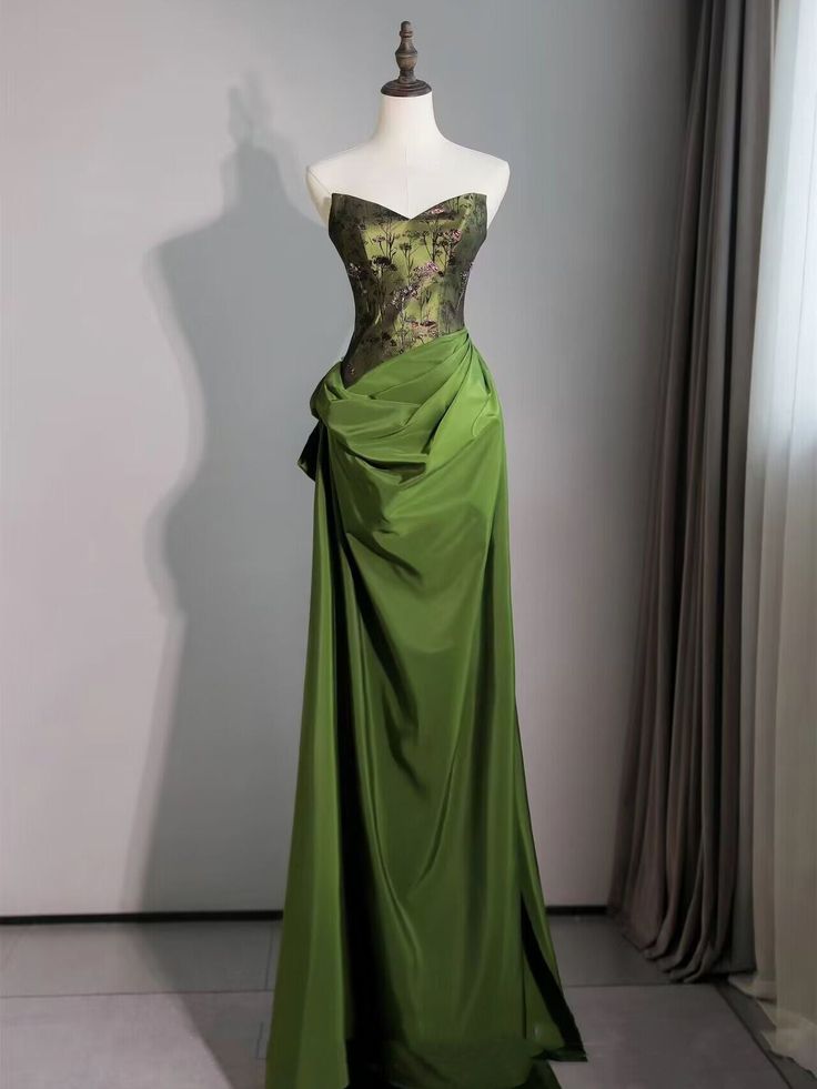 Green Strapless A Line Satin Long Prom Dress Retro Evening Gown       S5623