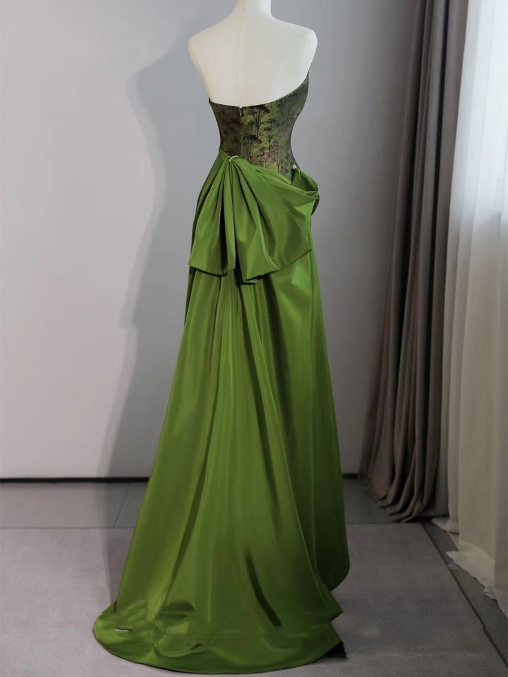 Green Strapless A Line Satin Long Prom Dress Retro Evening Gown       S5623