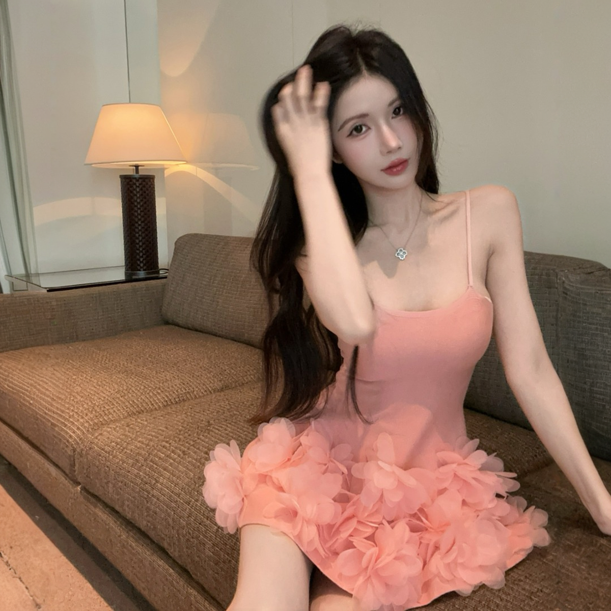 Sweet and sexy suspender skirt miniskirt petal edge slim fit pink miniskirt R3629