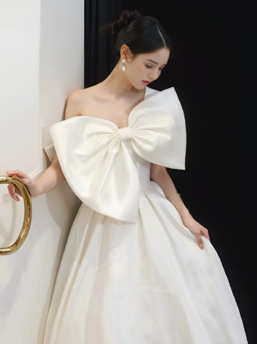 Elegant White A-Line Strapless Dress with Bow-knot Birthday Dress Evening Dress RS026