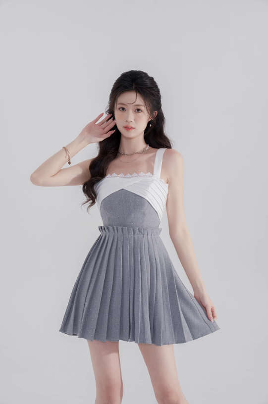 Suspender dress new style niche splicing pleated skirt high waist temperament short skirt summer R4178