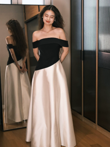 Minimalist Black and Whie A-Line Bateau Long Dress Bridesmaid Dress RS045