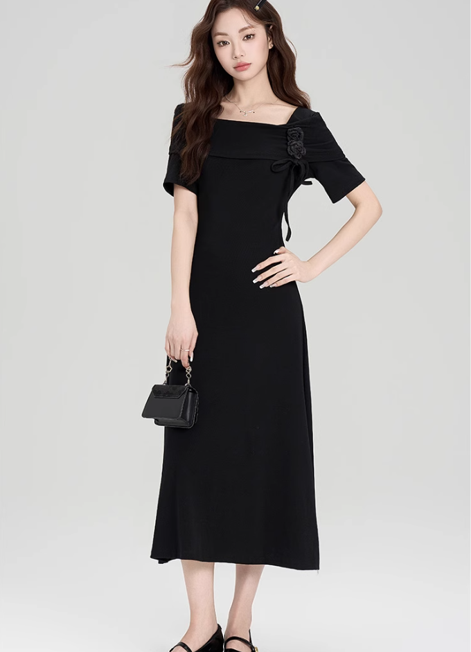 French Hepburn style square collar temperament dress waist slimming little black dress R2401