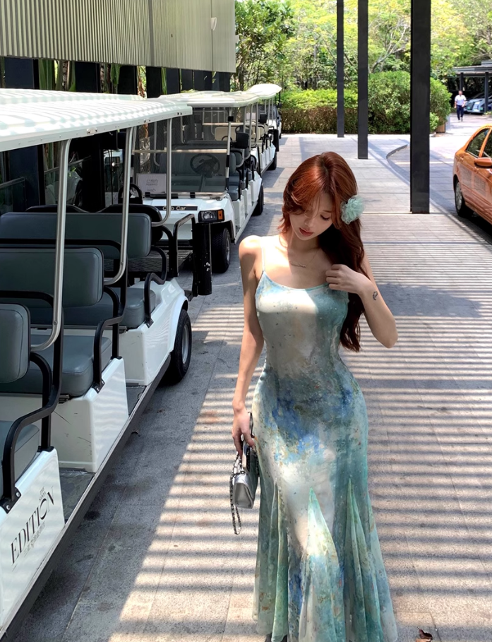 Blending fishtail skirt waist slimming princess holiday suspender dress long skirt R1737