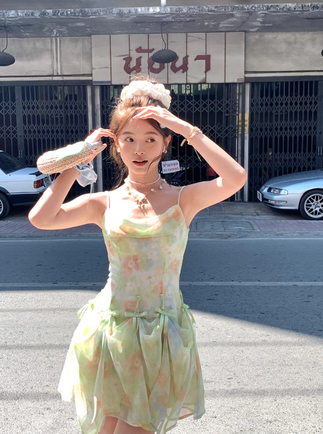 Mid-length chiffon waist-hugging sling neckline A-line dress summer French style slim temperament skirt R4737