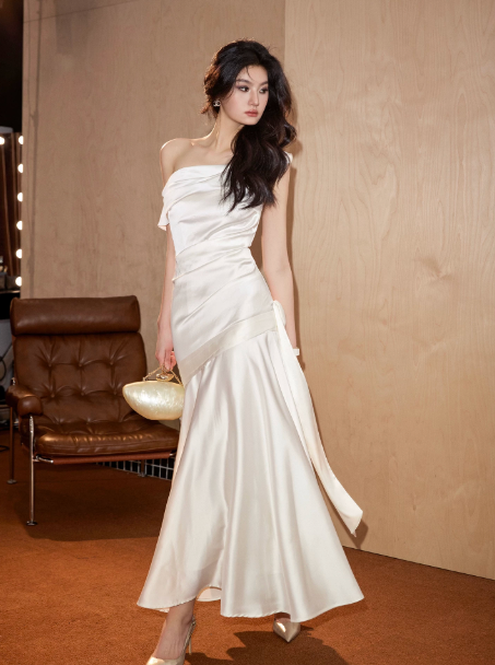 Elegant White A-Line Bateau Long Women Dress with Ribbon Trim Celebrity Dress Evening Dress RS063
