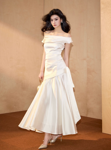 Elegant White A-Line Bateau Long Women Dress with Ribbon Trim Celebrity Dress Evening Dress RS063