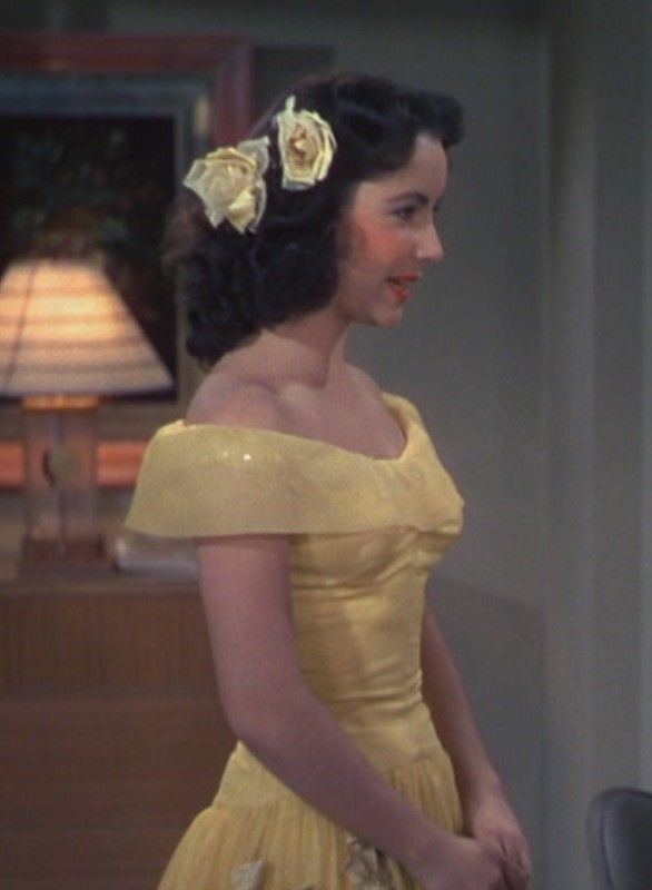 Yellow one-shoulder gentle princess style slim fit long skirt homecoming dress R2485