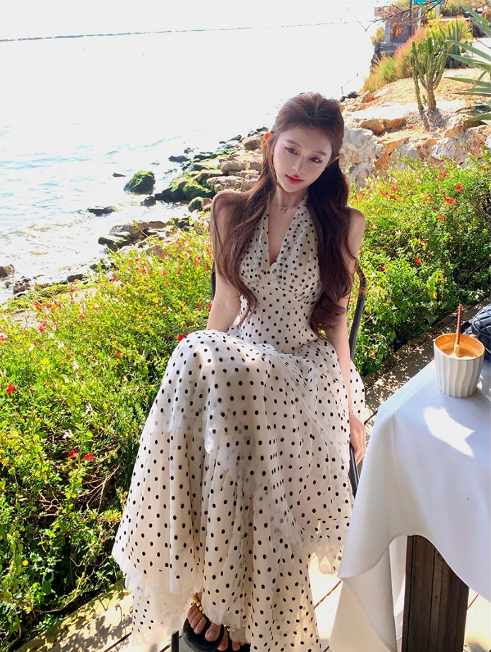 French style waist beautiful small skirt V-neck halter neck cake long skirt holiday polka dot dress R1751
