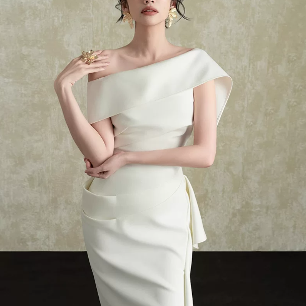 Minimalist White Sheath Bateau Long Women Dress Professional Dress Evening Dress RS076