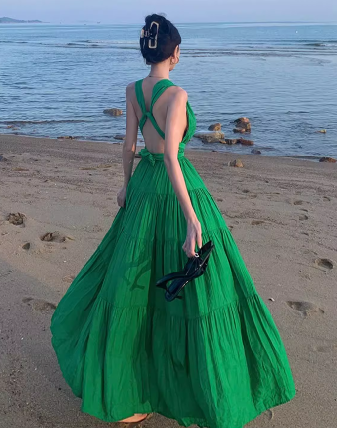Backless V-neck swing dress new style slim seaside holiday beach dress atmosphere R1608