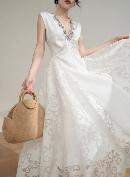 Elegant White A-Line V-neck Long Women Dress with Beaded Professional Dress Evening Dress RS082