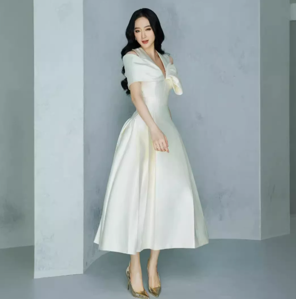 Minimalist White A-Line Portrait Long Women Dress Prom Dress Evening Dress RS086