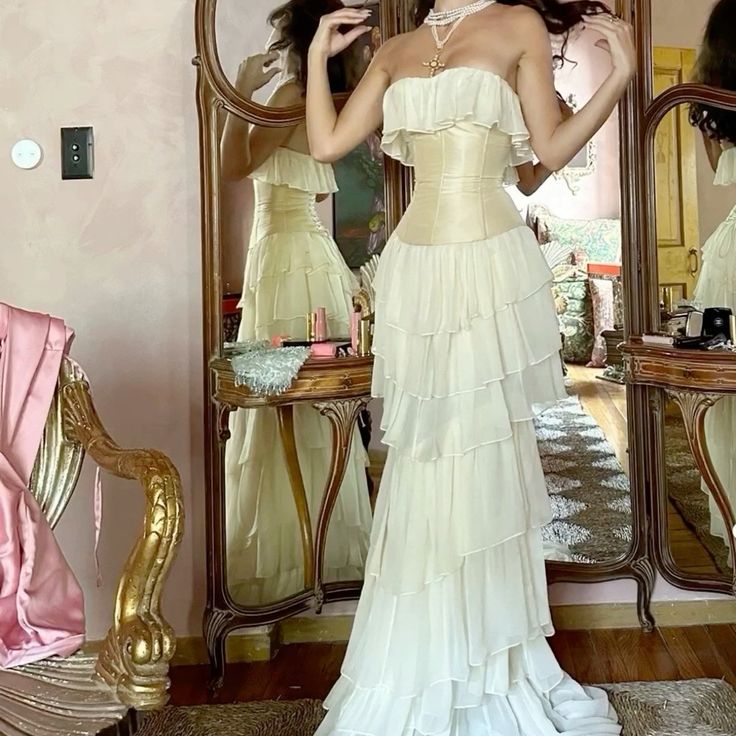 Vintage Ivory Strapless Chiffon Tiered Sheath Gorgeous Evening Dress    S6718