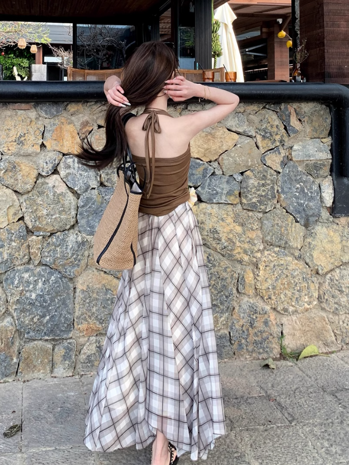 Fairy temperament outfit a complete set of halter neck small vest plaid large swing skirt two-piece suit R1705