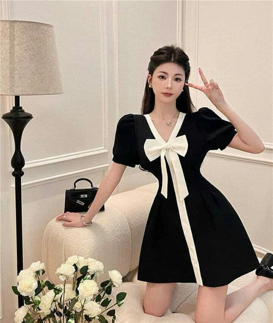 Black silk V-neck puff sleeve A-line slim skirt homecoming dress R2505