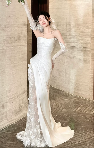 Gorgeous White Mermaid Strapless Applique Bodycon Maxi Wedding Dress RS1161