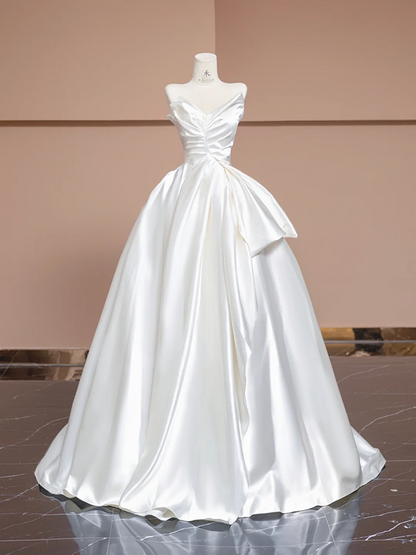 White strapless, fitted waist, full skirt, long ball gown, bridal dress R8314