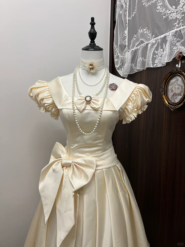 Champagne color square neck puff sleeve waist slim fit pleated elegant long skirt homecoming dress R4312