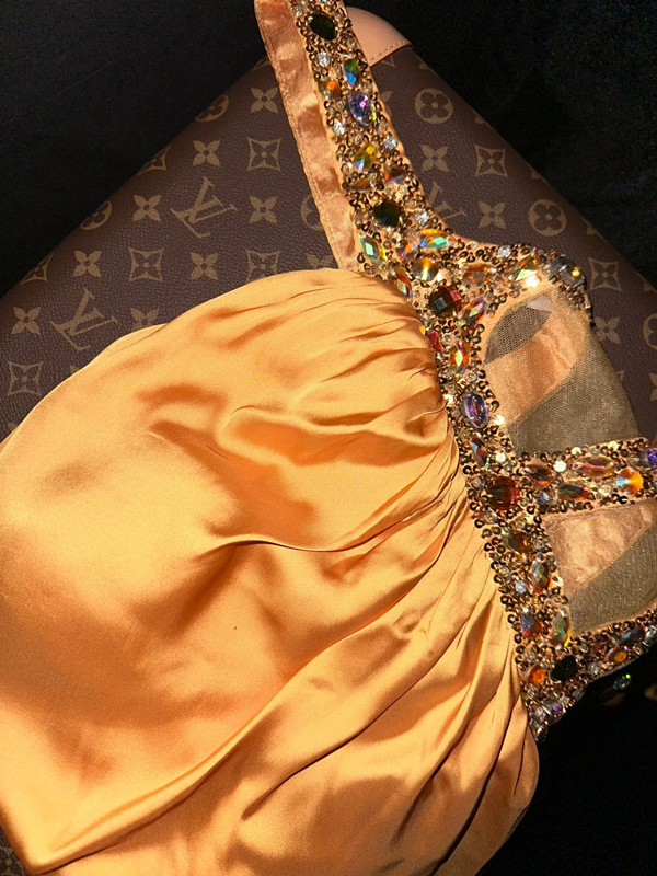 Gold satin one-shoulder fitted waist elegant long ball gown R6854