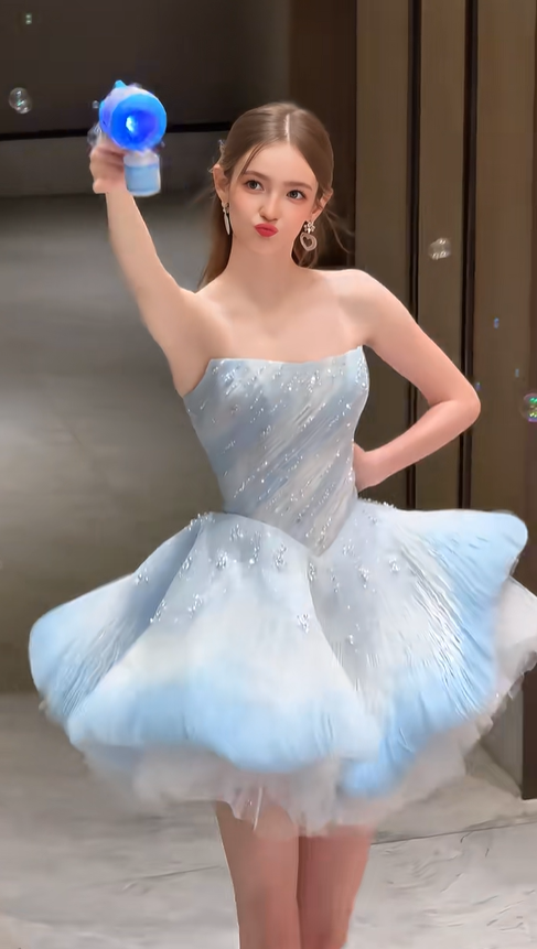 Light blue tube top slim waist slim fit puffy skirt princess skirt homecoming dress R4353