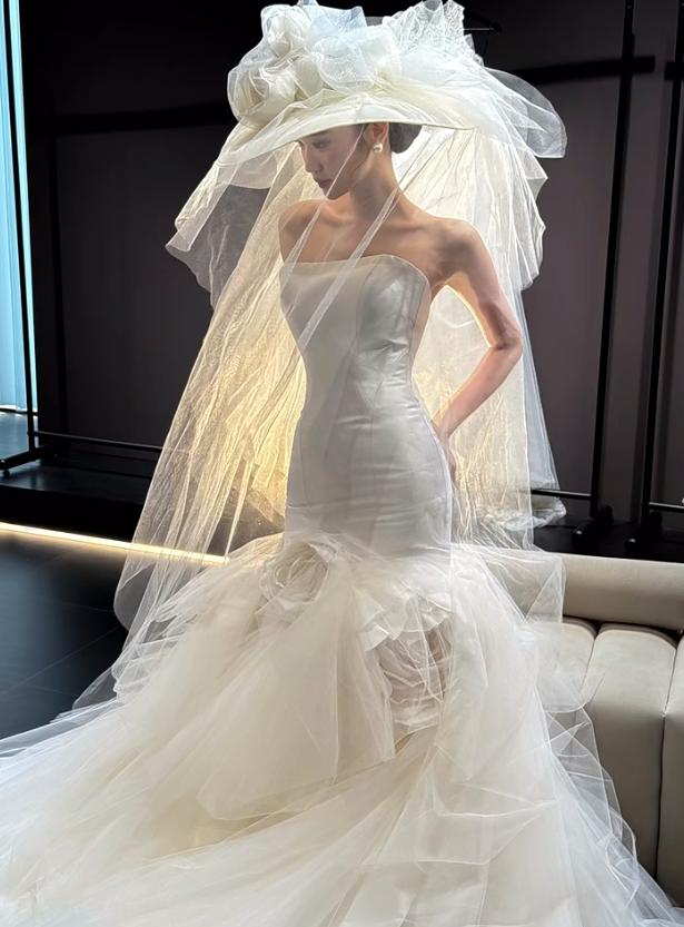 White tube top waist hip sexy fishtail skirt long dress bridal dress R6036