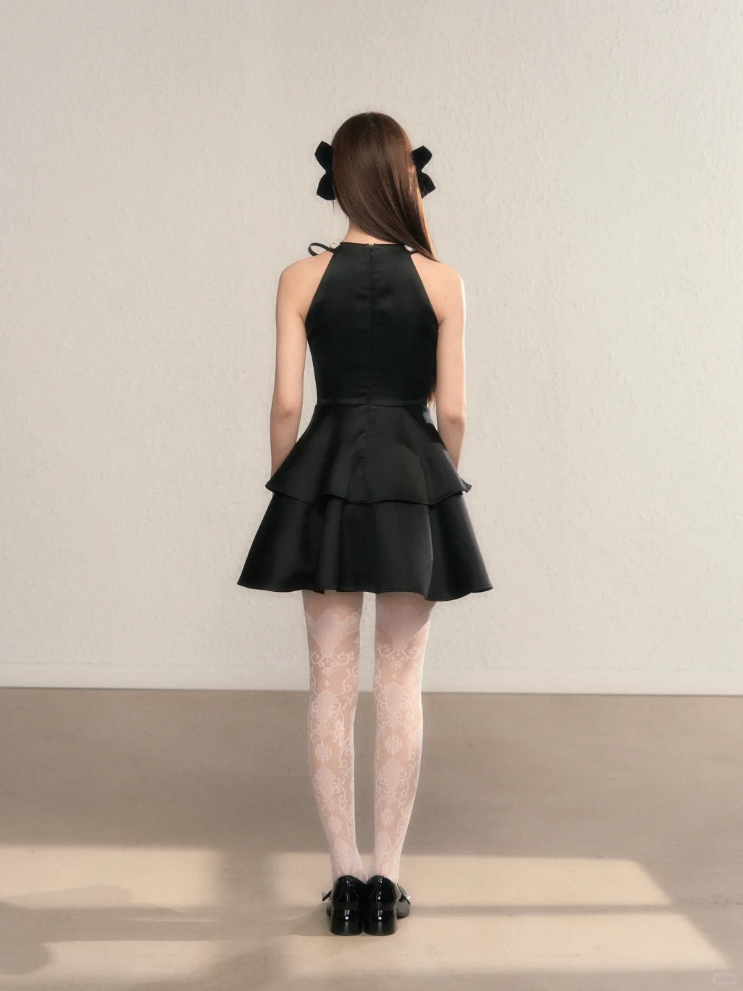 Black sleeveless slim waist A-line short skirt homecoming dress R5404