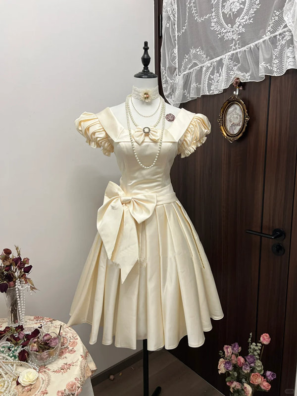 Champagne color square neck puff sleeve waist slim fit pleated elegant long skirt homecoming dress R4312