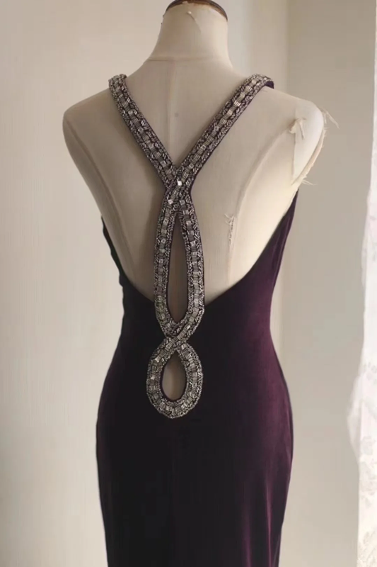 Deep purple halter-neck fitted bodycon long ball gown R6775