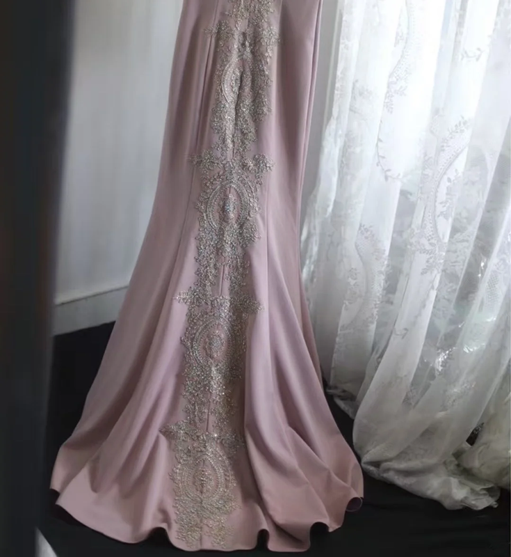 Light pink embroidered floral pattern fitted waist bodycon long ball gown R6696