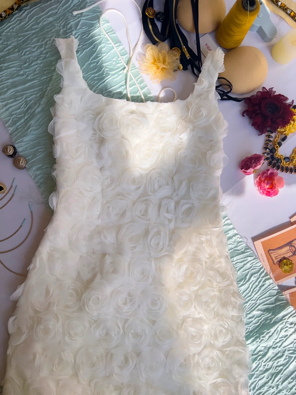 White suspenders three-dimensional flowers waist slimming short skirt homecoming dress R5045