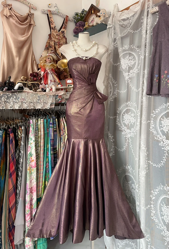 Deep purple-brown halter-neck fitted fishtail gown, ball gown R6257
