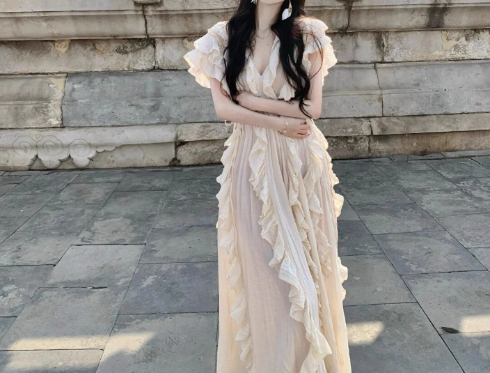 Beautiful little skirt exquisite dress ruffled V-neck waist long skirt R0703