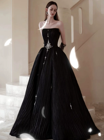 Elegant Black Beaded Prom Gown , Pretty Strapless Maxi Evening Dress RS1346