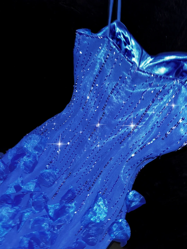 Blue halter-neck, fitted waist, elegant floral skirt, long ball gown R7056