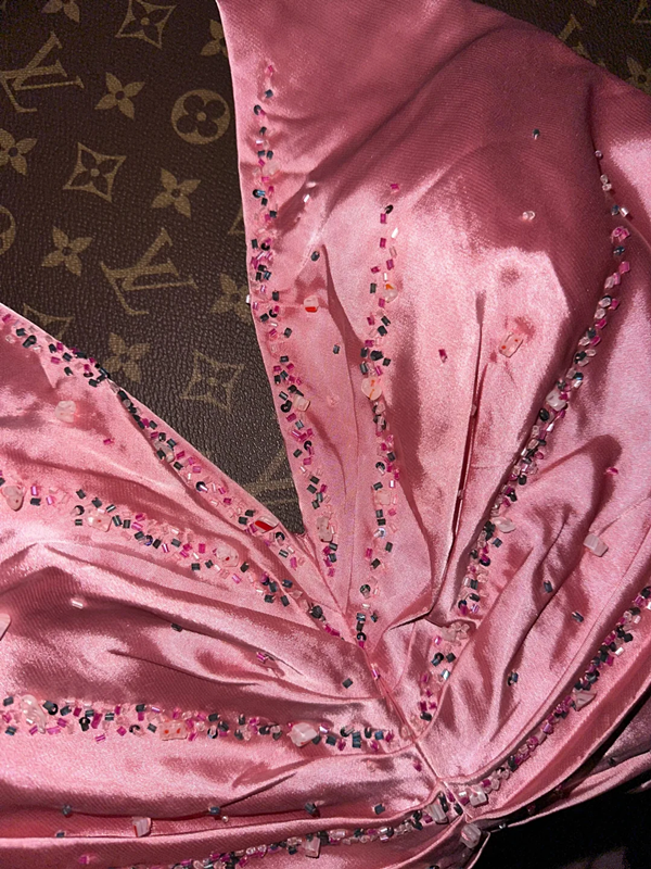 Pink halter neck fitted waist long satin ball gown R6416