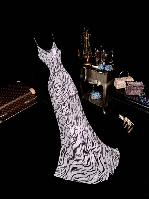 White with black stripes, halter neck, fitted waist, elegant long ball gown R6896