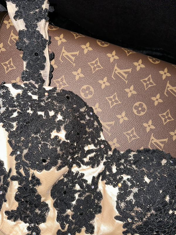 Apricot-colored black lace halter-neck bodycon long ball gown, alluring and sexy R6936