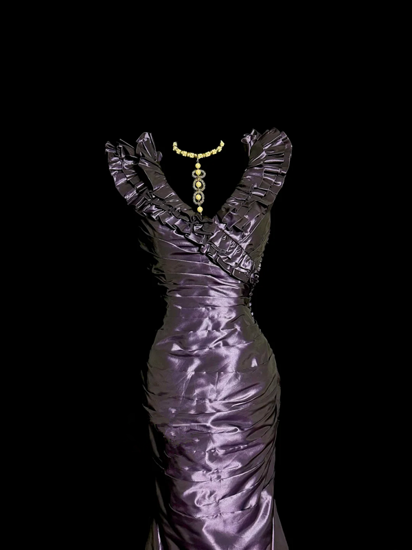 Light grayish purple sleeveless fitted waist pleated hip-hugging sexy long ball gown R6657