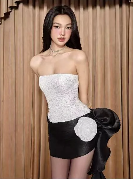 White tube top with waistband, black hip-hugging asymmetrical skirt, homecoming dress R4843