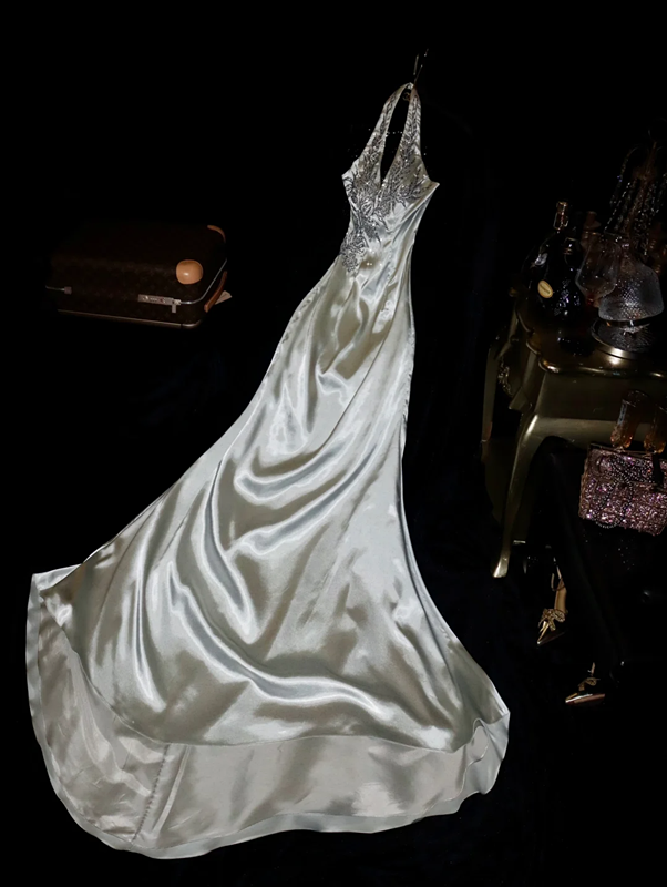 White halter-neck, fitted waist, elegant long ball gown R6976