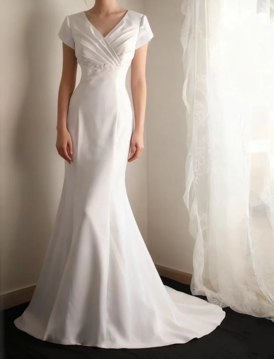 White V-neck fitted waist elegant long ball gown R6737