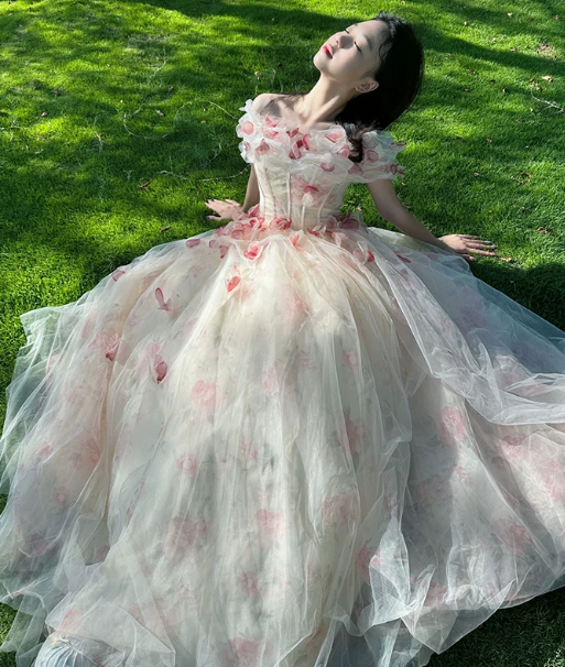 Sweet Ivory Prom Gown , Petal Decor Tulle Corset Maxi Birthday Dress RS1489